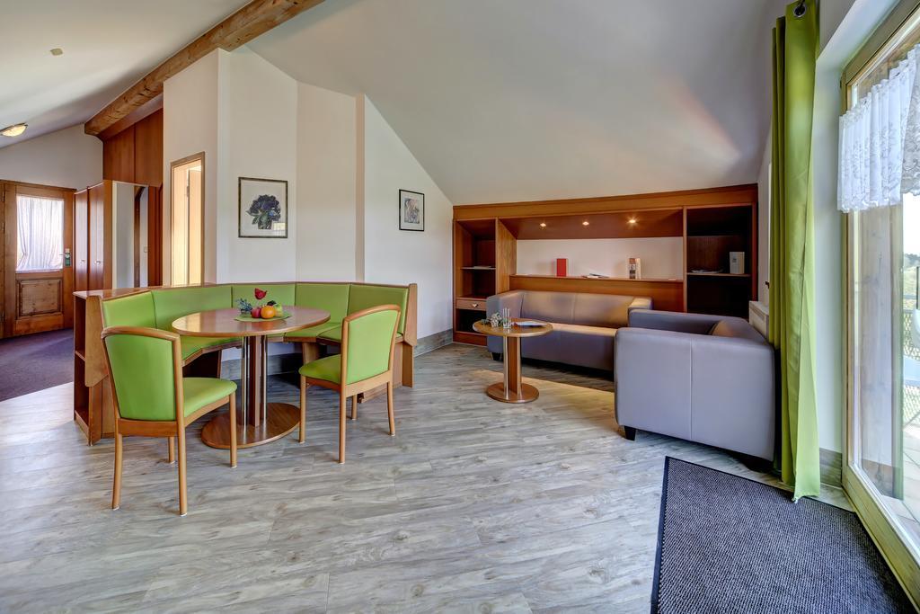 Village Hotel Bayerischer Wald Neukirchen  Room photo